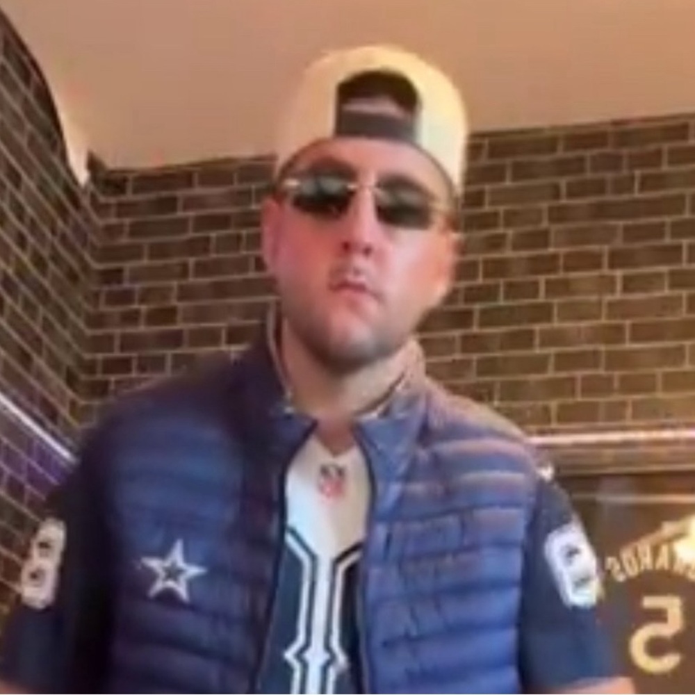 Meet your Posher, Adamzon